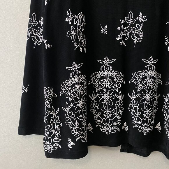 Marallis Collection Black White Embossed Floral Pattern One Button Cardigan - Picture 12 of 14